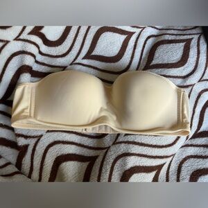 Strapless bra